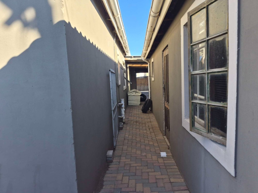 3 Bedroom Property for Sale in Zwide Eastern Cape